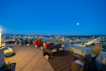 WATERFRONT PENTHOUSE MARINASIDE YALETOWN VANCOUVER DOWNTOWN WITH PRIVATE PATIO STUNNING VIEW — 3903 1033 Marinaside Crescent