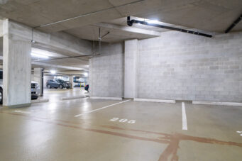 WATERFRONT PENTHOUSE MARINASIDE YALETOWN VANCOUVER DOWNTOWN WITH PRIVATE PATIO STUNNING VIEW — 3903 1033 Marinaside Crescent