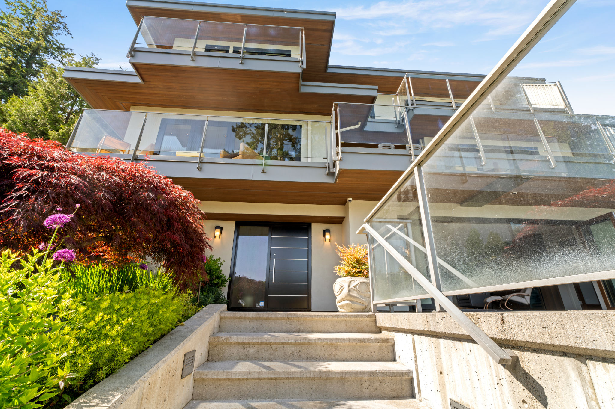 AN EXTRAORDINARY CUSTOM-BUILT RESIDENCE IN ONE OF WEST VANCOUVER’S MOST SOUGHT-AFTER NEIGHBOURHOODS - 3389 Thompson Crescent, West Vancouver