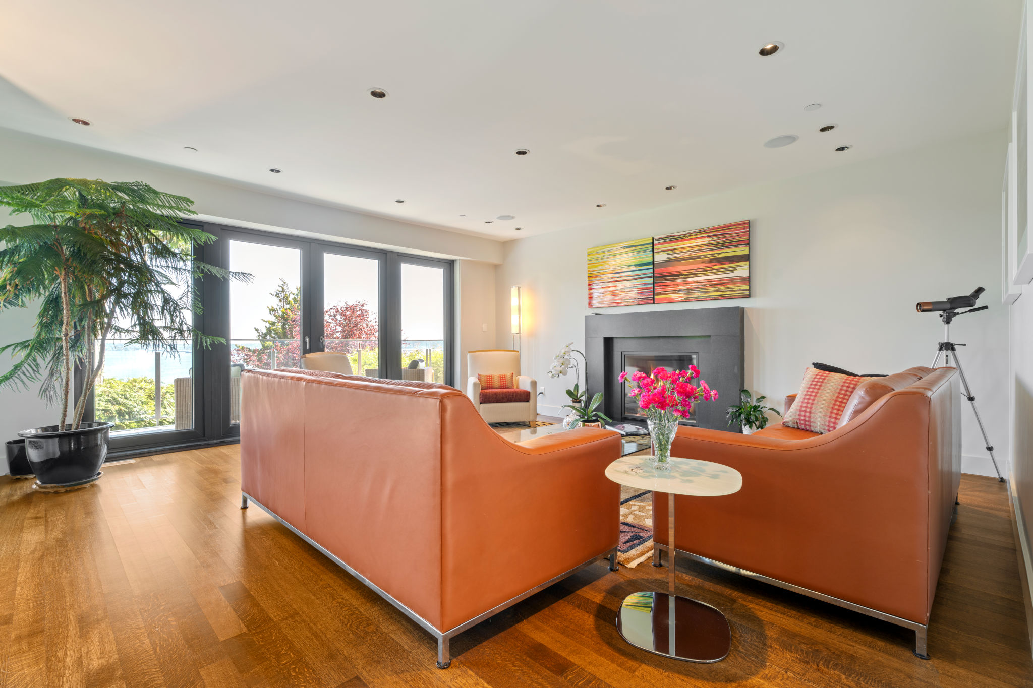 AN EXTRAORDINARY CUSTOM-BUILT RESIDENCE IN ONE OF WEST VANCOUVER’S MOST SOUGHT-AFTER NEIGHBOURHOODS - 3389 Thompson Crescent, West Vancouver