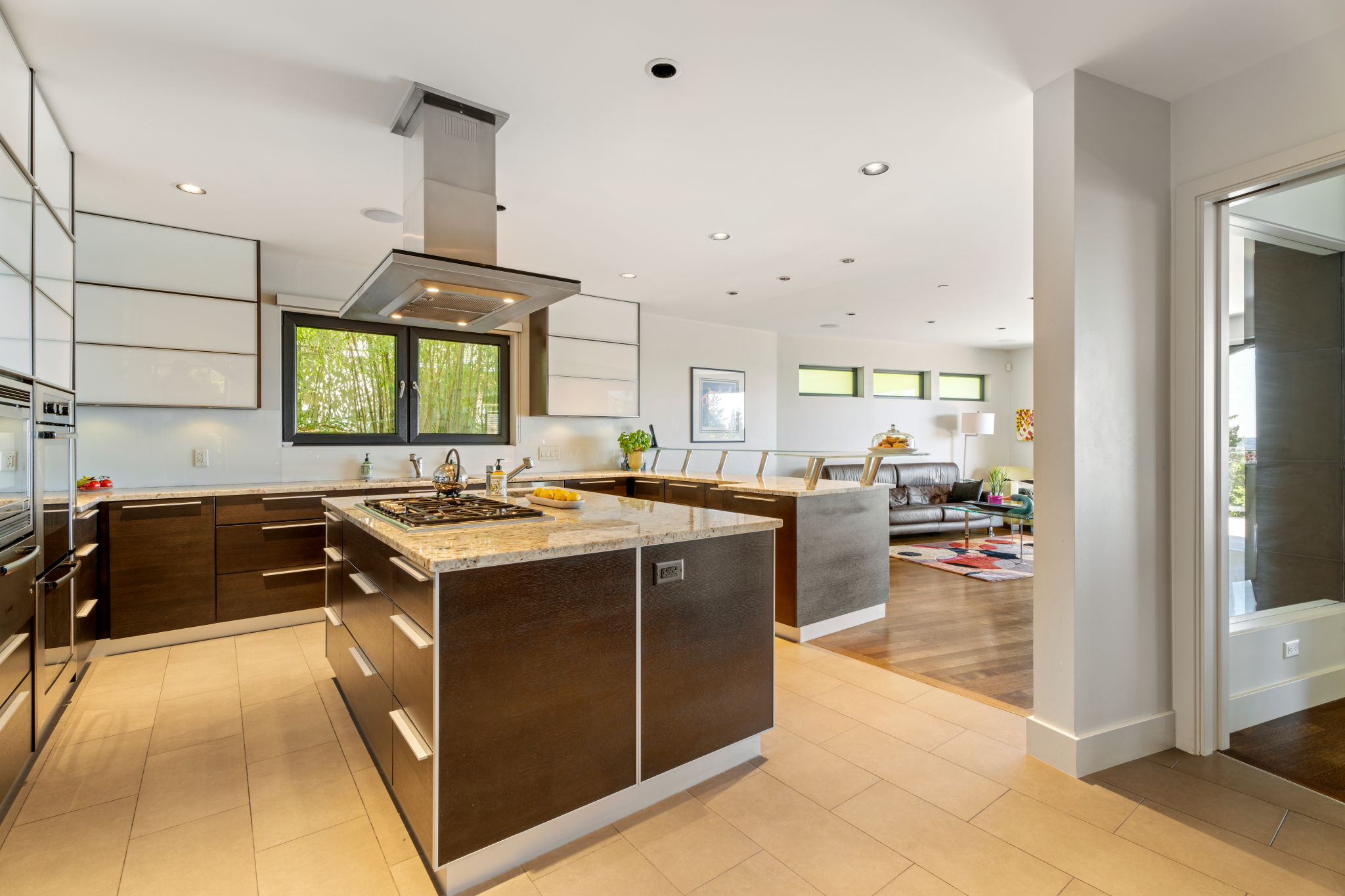 AN EXTRAORDINARY CUSTOM-BUILT RESIDENCE IN ONE OF WEST VANCOUVER’S MOST SOUGHT-AFTER NEIGHBOURHOODS - 3389 Thompson Crescent, West Vancouver