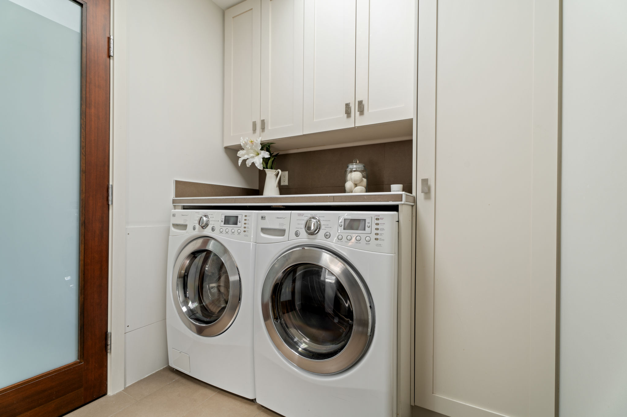 AN EXTRAORDINARY CUSTOM-BUILT RESIDENCE IN ONE OF WEST VANCOUVER’S MOST SOUGHT-AFTER NEIGHBOURHOODS - 3389 Thompson Crescent, West Vancouver