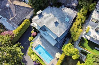 AN EXTRAORDINARY CUSTOM-BUILT RESIDENCE IN ONE OF WEST VANCOUVER’S MOST SOUGHT-AFTER NEIGHBOURHOODS - 3389 Thompson Crescent, West Vancouver