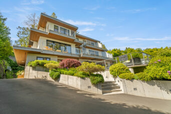 AN EXTRAORDINARY CUSTOM-BUILT RESIDENCE IN ONE OF WEST VANCOUVER’S MOST SOUGHT-AFTER NEIGHBOURHOODS - 3389 Thompson Crescent, West Vancouver