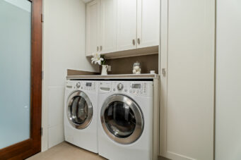 AN EXTRAORDINARY CUSTOM-BUILT RESIDENCE IN ONE OF WEST VANCOUVER’S MOST SOUGHT-AFTER NEIGHBOURHOODS - 3389 Thompson Crescent, West Vancouver