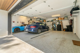 AN EXTRAORDINARY CUSTOM-BUILT RESIDENCE IN ONE OF WEST VANCOUVER’S MOST SOUGHT-AFTER NEIGHBOURHOODS - 3389 Thompson Crescent, West Vancouver