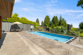 AN EXTRAORDINARY CUSTOM-BUILT RESIDENCE IN ONE OF WEST VANCOUVER’S MOST SOUGHT-AFTER NEIGHBOURHOODS - 3389 Thompson Crescent, West Vancouver