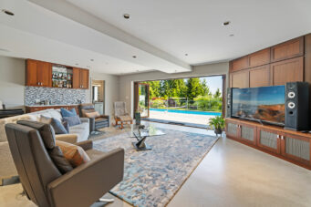 AN EXTRAORDINARY CUSTOM-BUILT RESIDENCE IN ONE OF WEST VANCOUVER’S MOST SOUGHT-AFTER NEIGHBOURHOODS - 3389 Thompson Crescent, West Vancouver