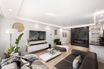 EXPERIENCE REFINED WEST COAST LIVING IN THIS BEAUTIFUL TOWNHOME IN AMBLESIDE - L1 555 13th Street, West Vancouver