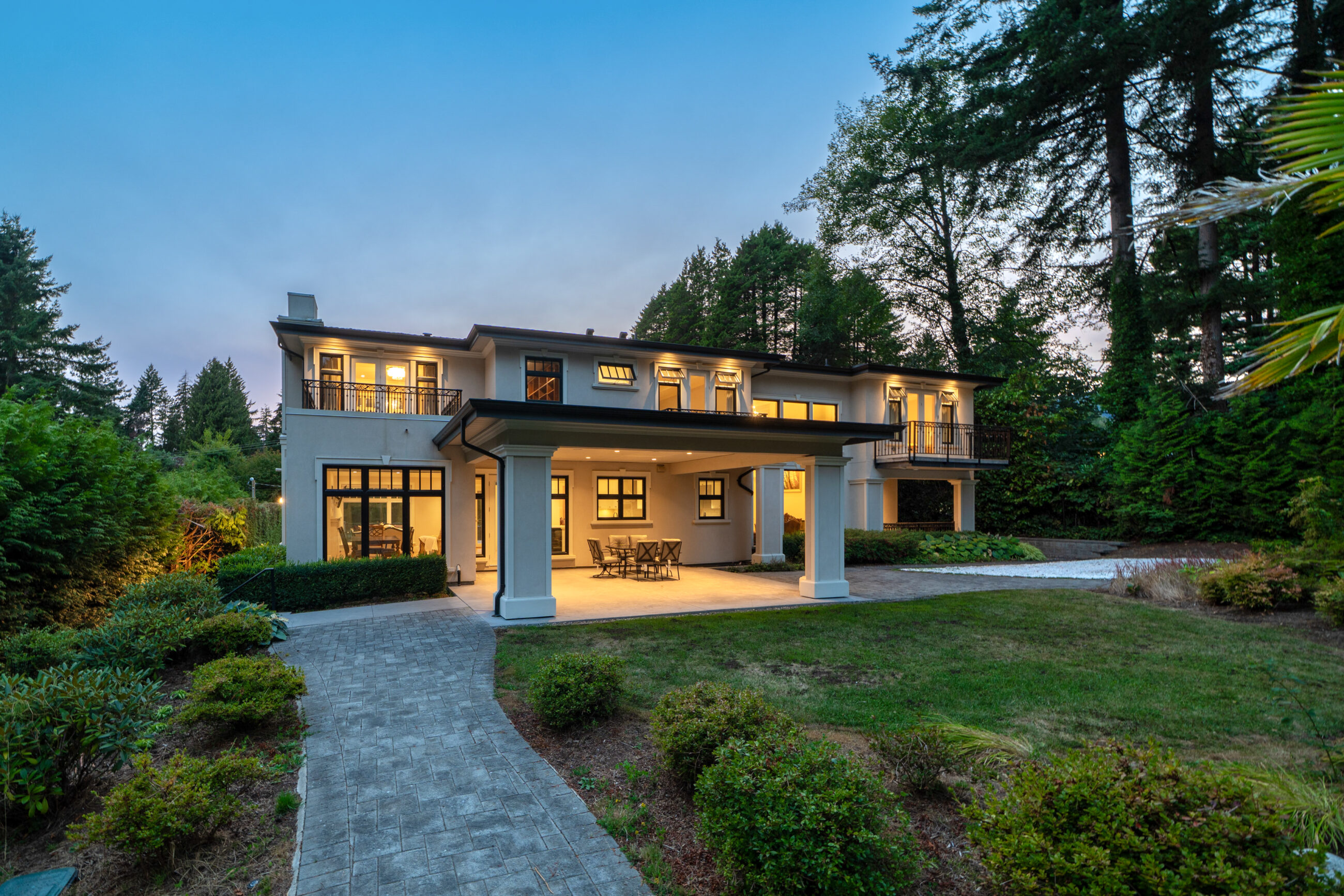 FRENCH-INSPIRED LUXURIOUS PRIVATE RESIDENCE IN WEST VANCOUVER – 920 3rd Street, West Vancouver
