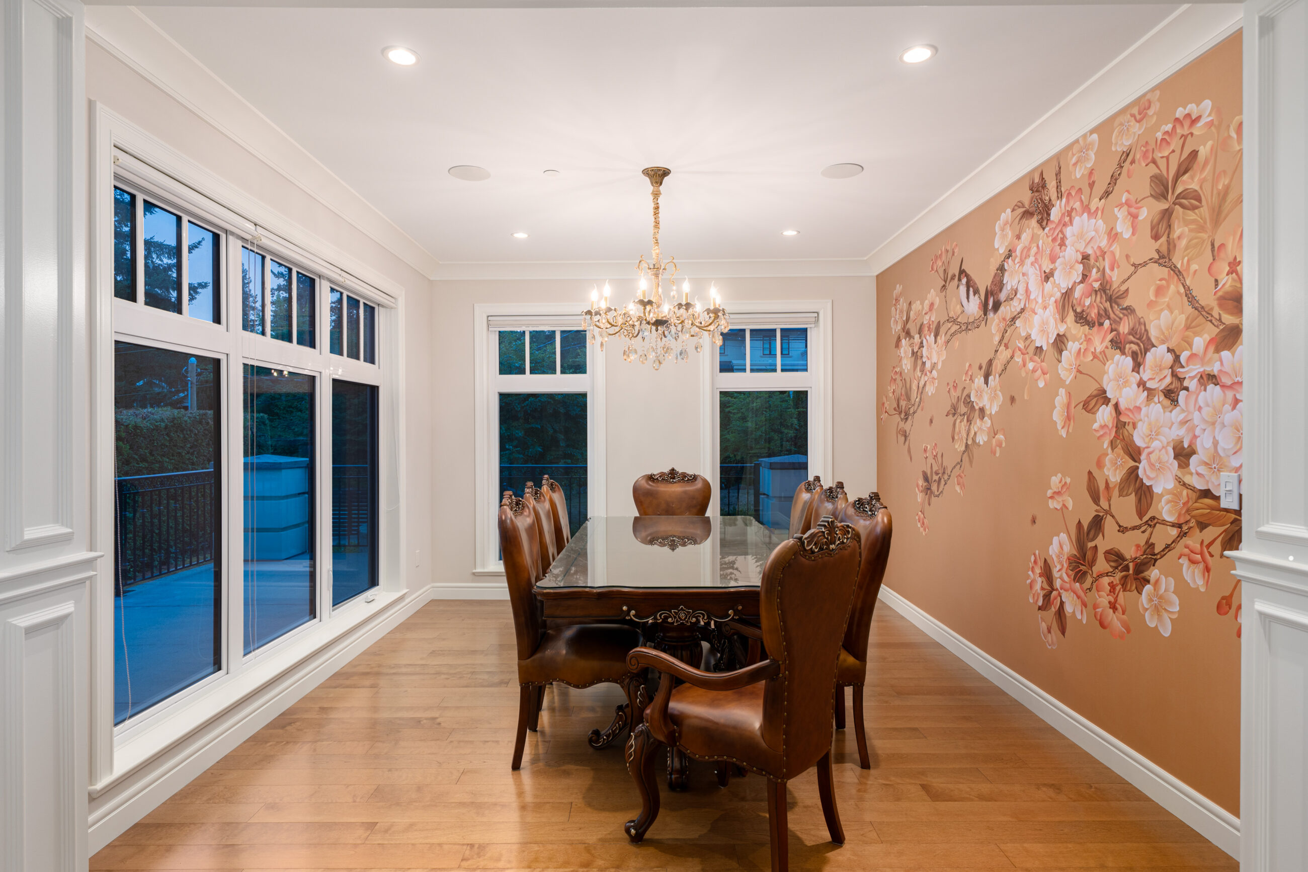 FRENCH-INSPIRED LUXURIOUS PRIVATE RESIDENCE IN WEST VANCOUVER - 920 3rd Street, West Vancouver