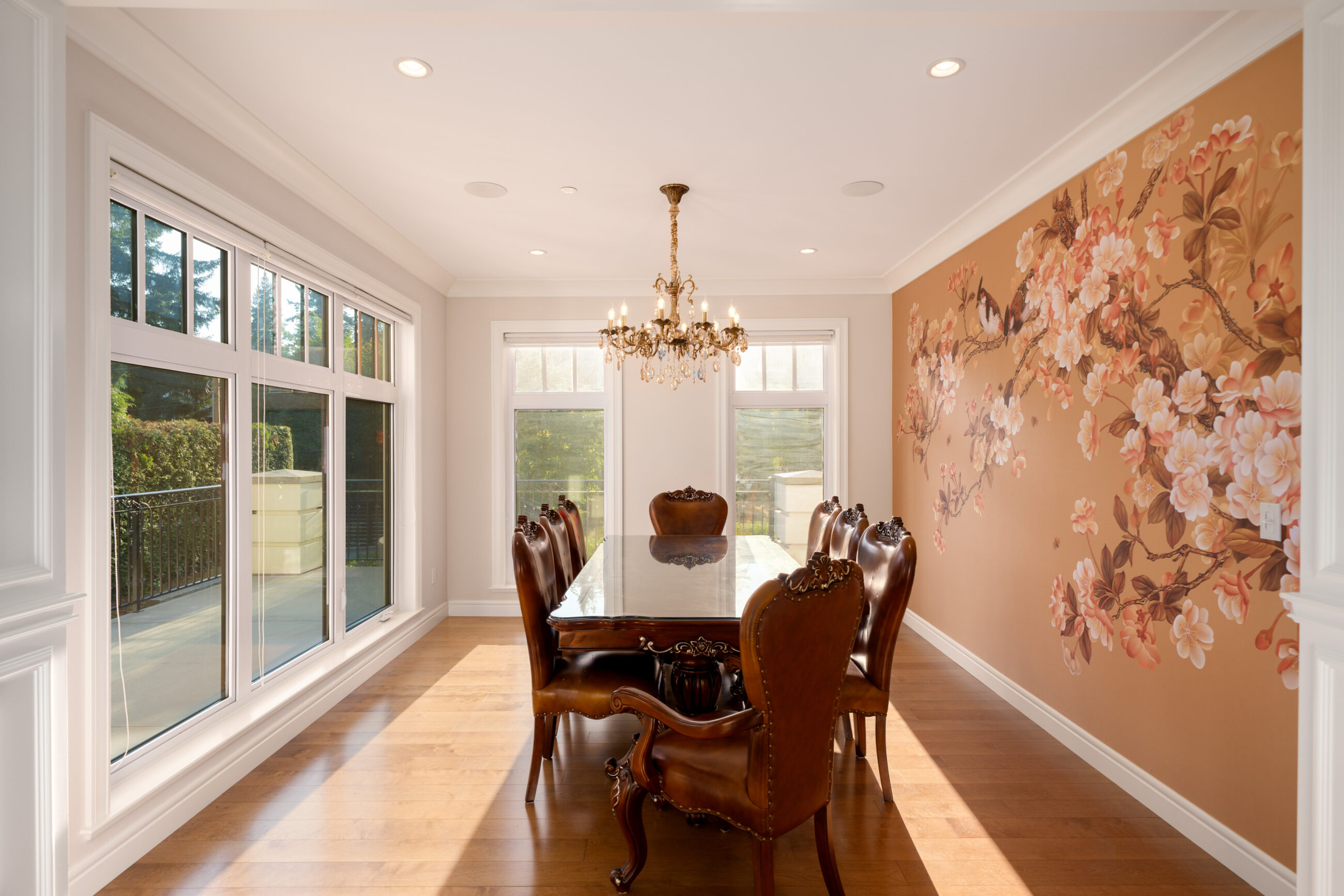 FRENCH-INSPIRED LUXURIOUS PRIVATE RESIDENCE IN WEST VANCOUVER - 920 3rd Street, West Vancouver