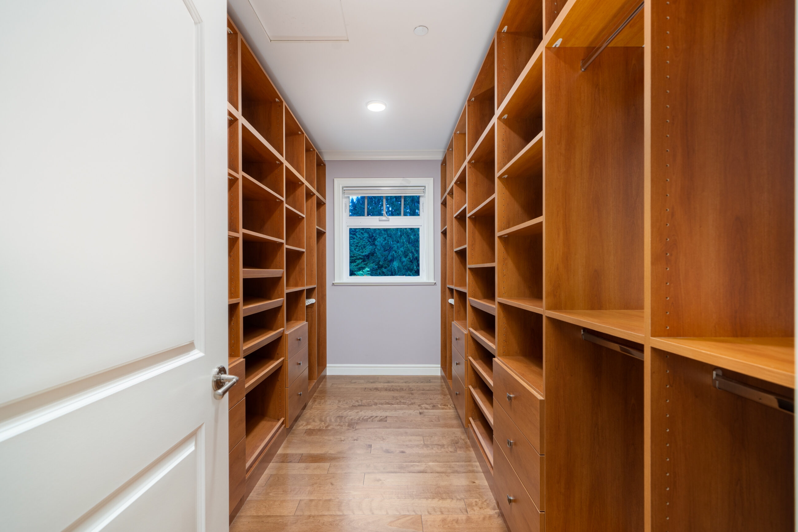 FRENCH-INSPIRED LUXURIOUS PRIVATE RESIDENCE IN WEST VANCOUVER - 920 3rd Street, West Vancouver