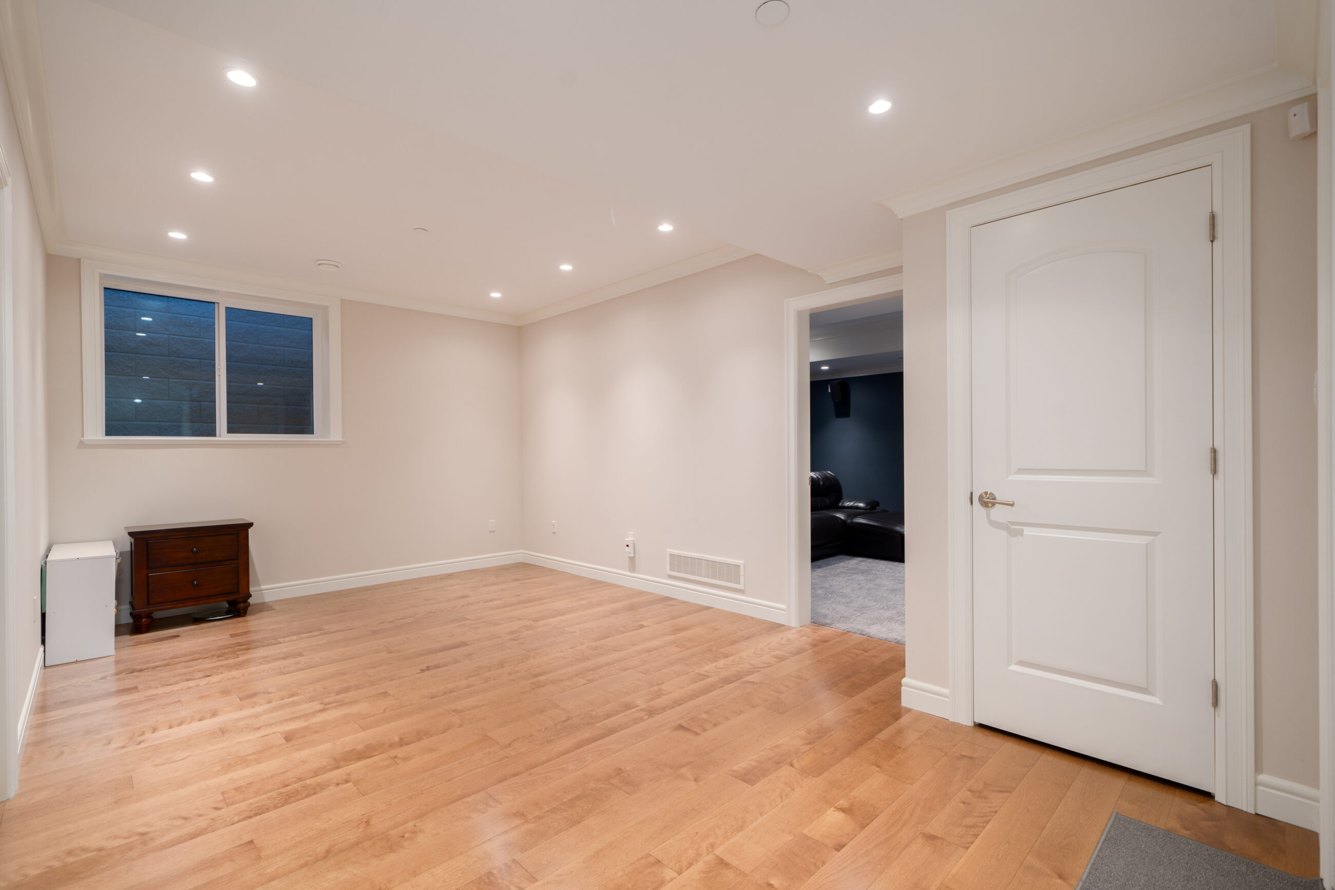 FRENCH-INSPIRED LUXURIOUS PRIVATE RESIDENCE IN WEST VANCOUVER - 920 3rd Street, West Vancouver