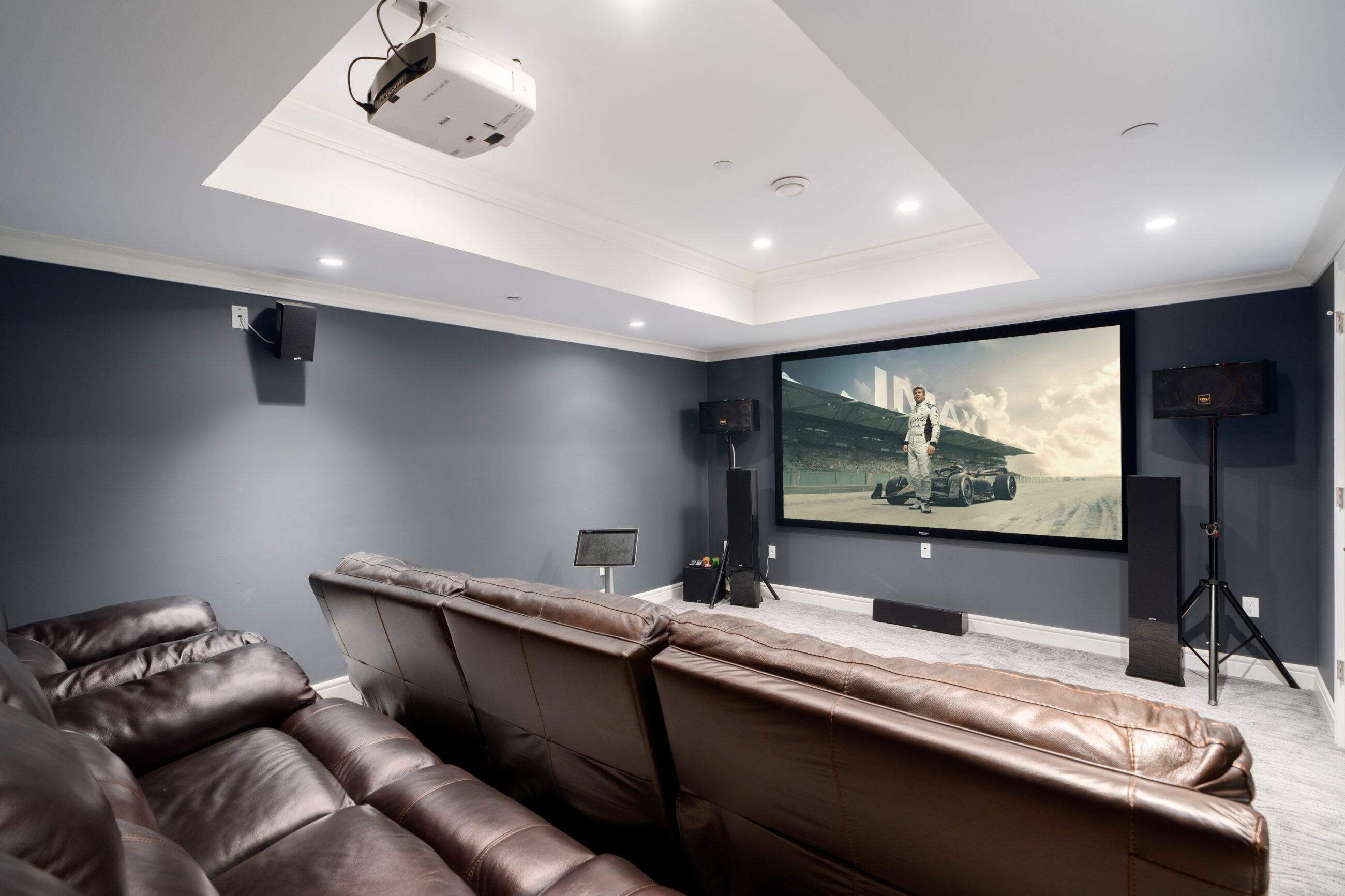 FRENCH-INSPIRED LUXURIOUS PRIVATE RESIDENCE IN WEST VANCOUVER - 920 3rd Street, West Vancouver