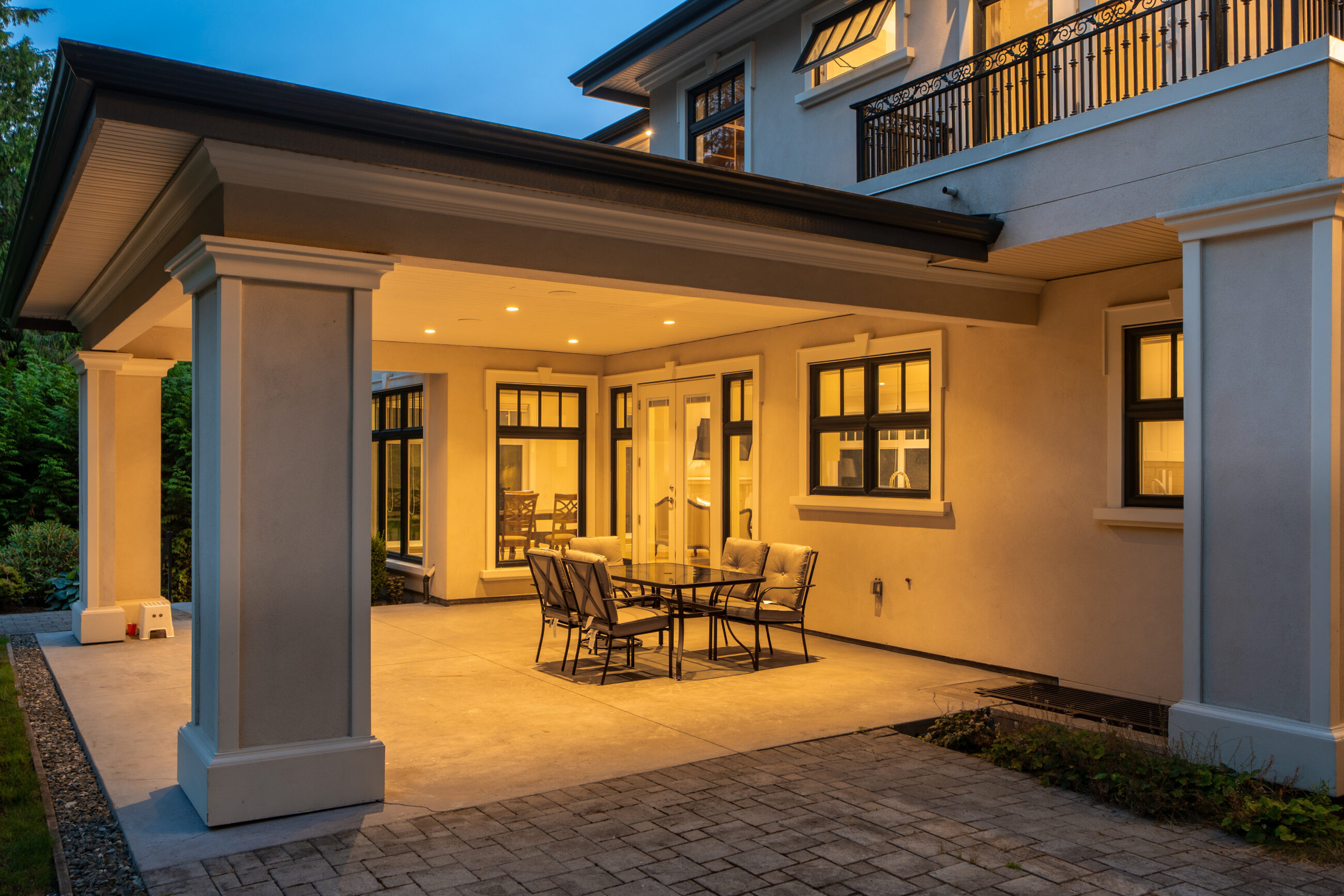 FRENCH-INSPIRED LUXURIOUS PRIVATE RESIDENCE IN WEST VANCOUVER - 920 3rd Street, West Vancouver