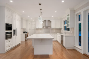 FRENCH-INSPIRED LUXURIOUS PRIVATE RESIDENCE IN WEST VANCOUVER - 920 3rd Street, West Vancouver