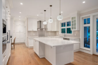 FRENCH-INSPIRED LUXURIOUS PRIVATE RESIDENCE IN WEST VANCOUVER - 920 3rd Street, West Vancouver