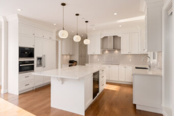 FRENCH-INSPIRED LUXURIOUS PRIVATE RESIDENCE IN WEST VANCOUVER - 920 3rd Street, West Vancouver