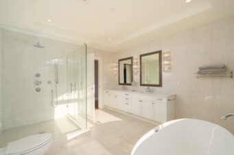 FRENCH-INSPIRED LUXURIOUS PRIVATE RESIDENCE IN WEST VANCOUVER - 920 3rd Street, West Vancouver