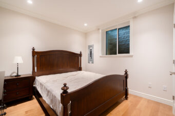 FRENCH-INSPIRED LUXURIOUS PRIVATE RESIDENCE IN WEST VANCOUVER - 920 3rd Street, West Vancouver