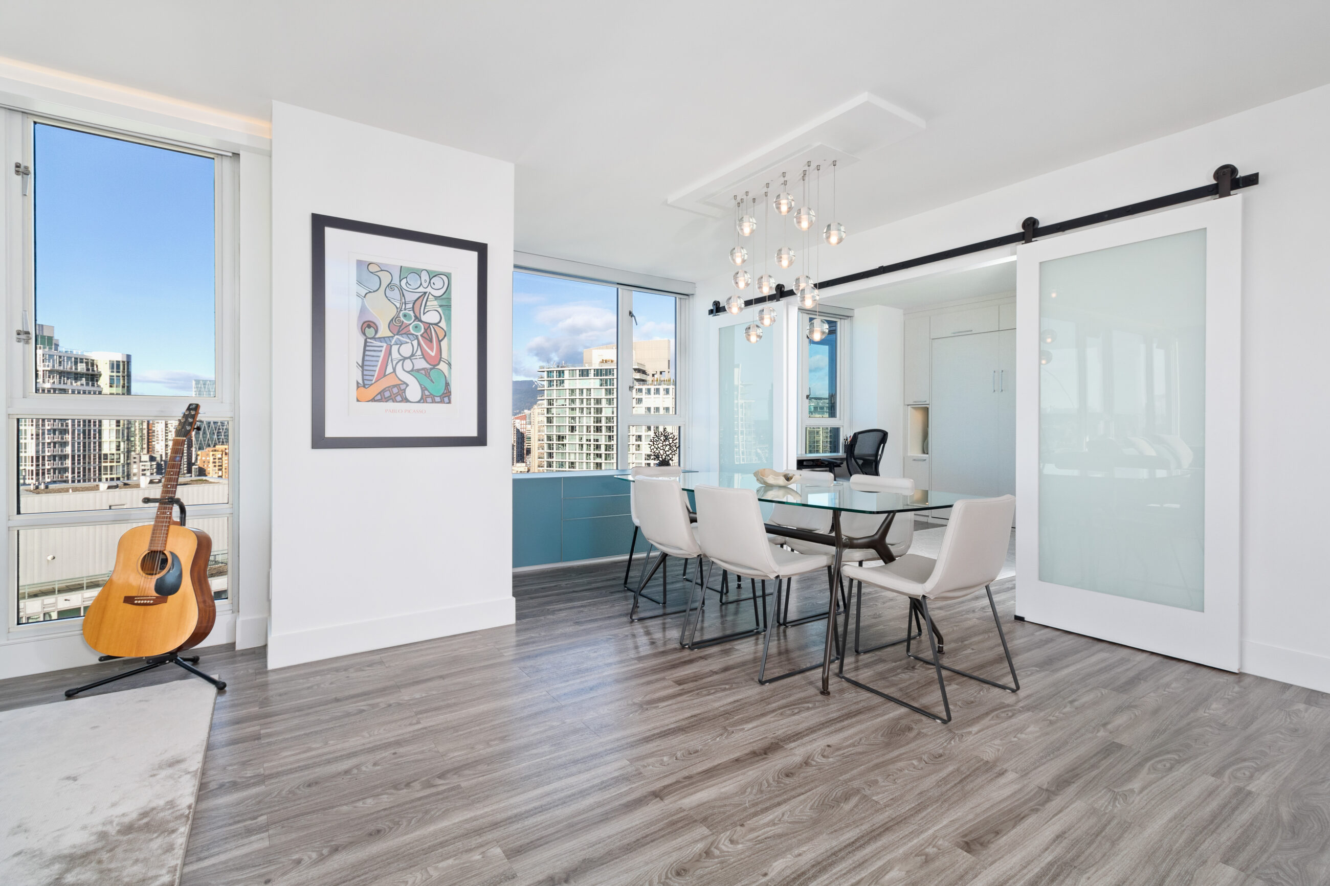 EXCEPTIONAL WATERFRONT TROPHY RESIDENCE ALONG THE PRESTIGIOUS MARINASIDE WATERFRONT PROMENADE - 3307 1033 Marinaside Crescent