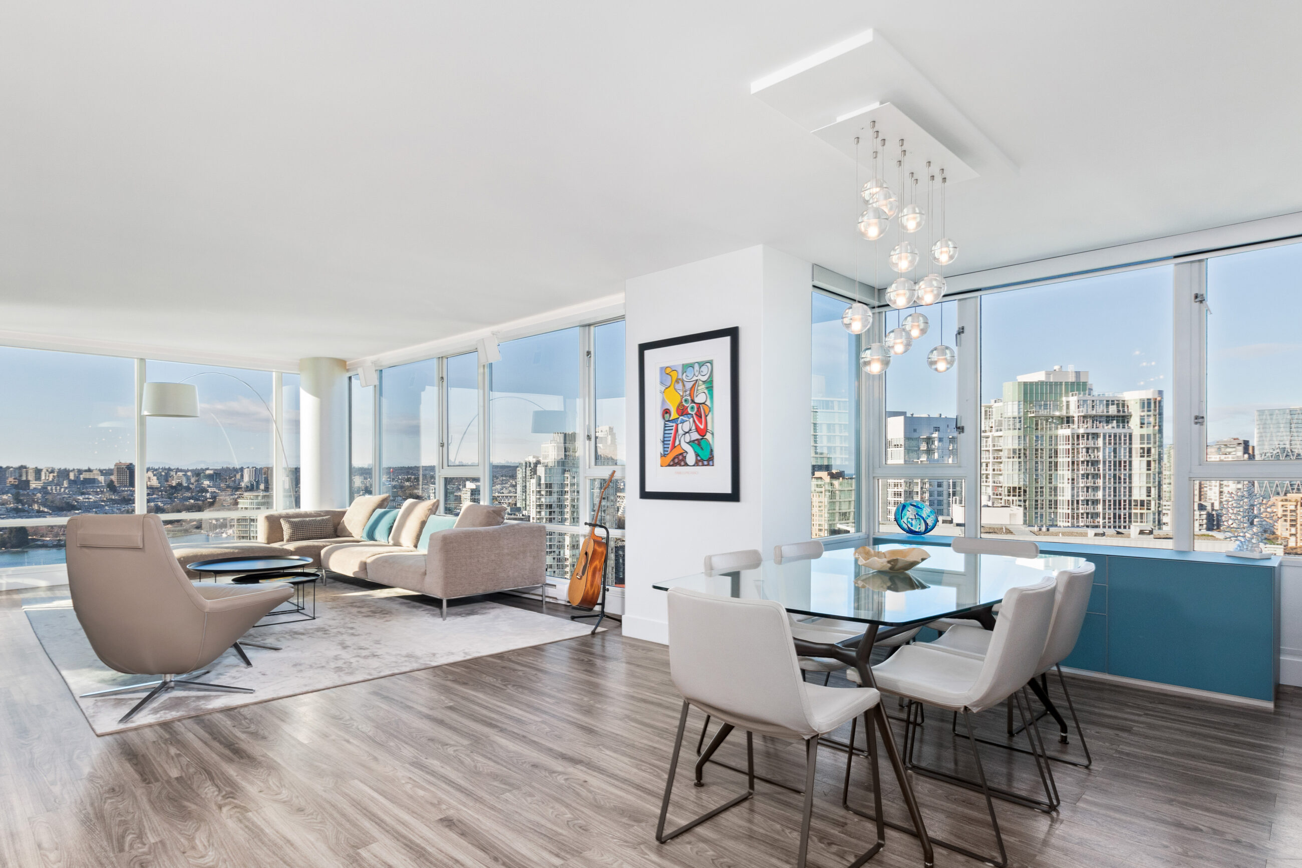 EXCEPTIONAL WATERFRONT TROPHY RESIDENCE ALONG THE PRESTIGIOUS MARINASIDE WATERFRONT PROMENADE - 3307 1033 Marinaside Crescent