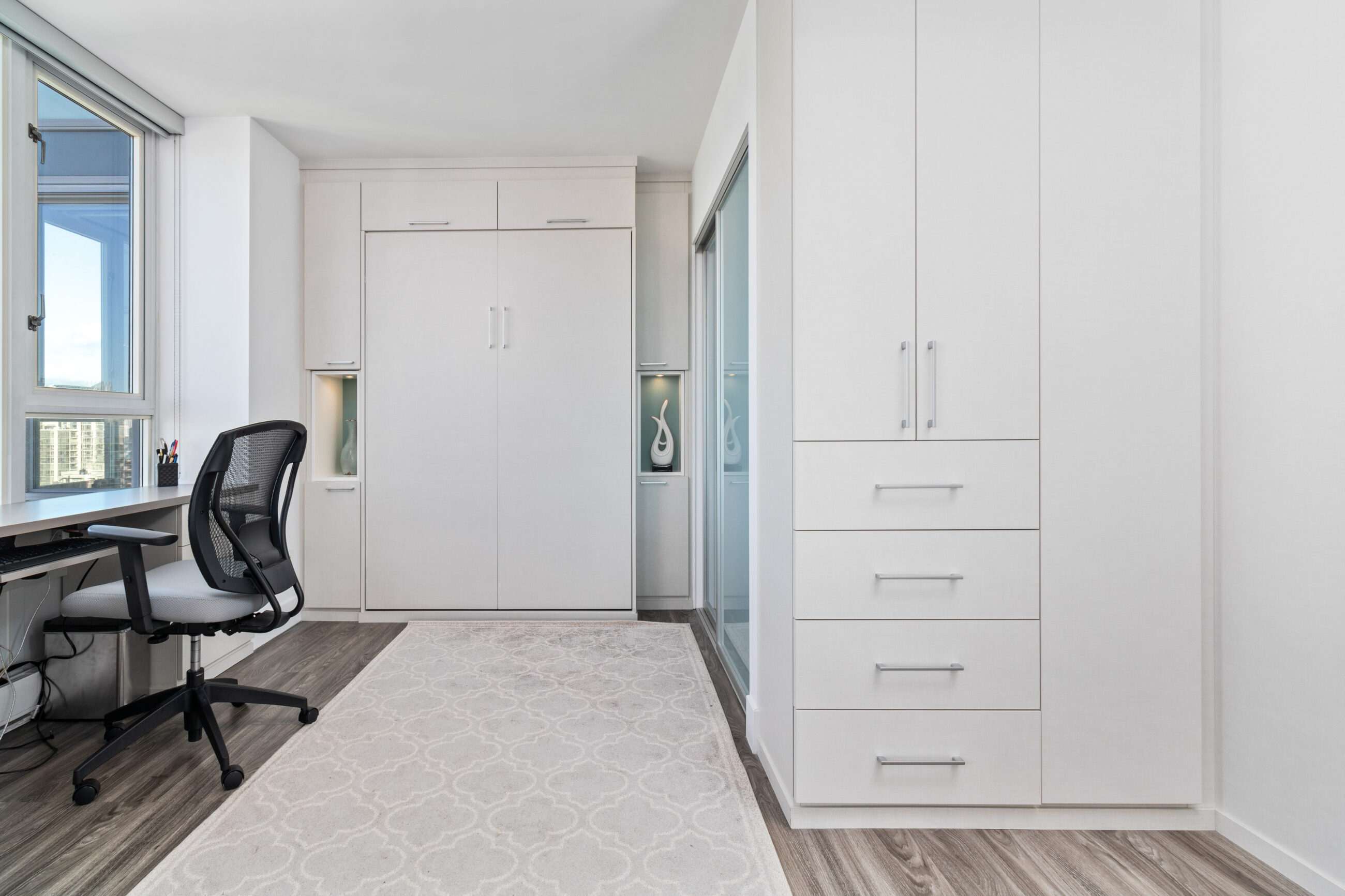 EXCEPTIONAL WATERFRONT TROPHY RESIDENCE ALONG THE PRESTIGIOUS MARINASIDE WATERFRONT PROMENADE - 3307 1033 Marinaside Crescent