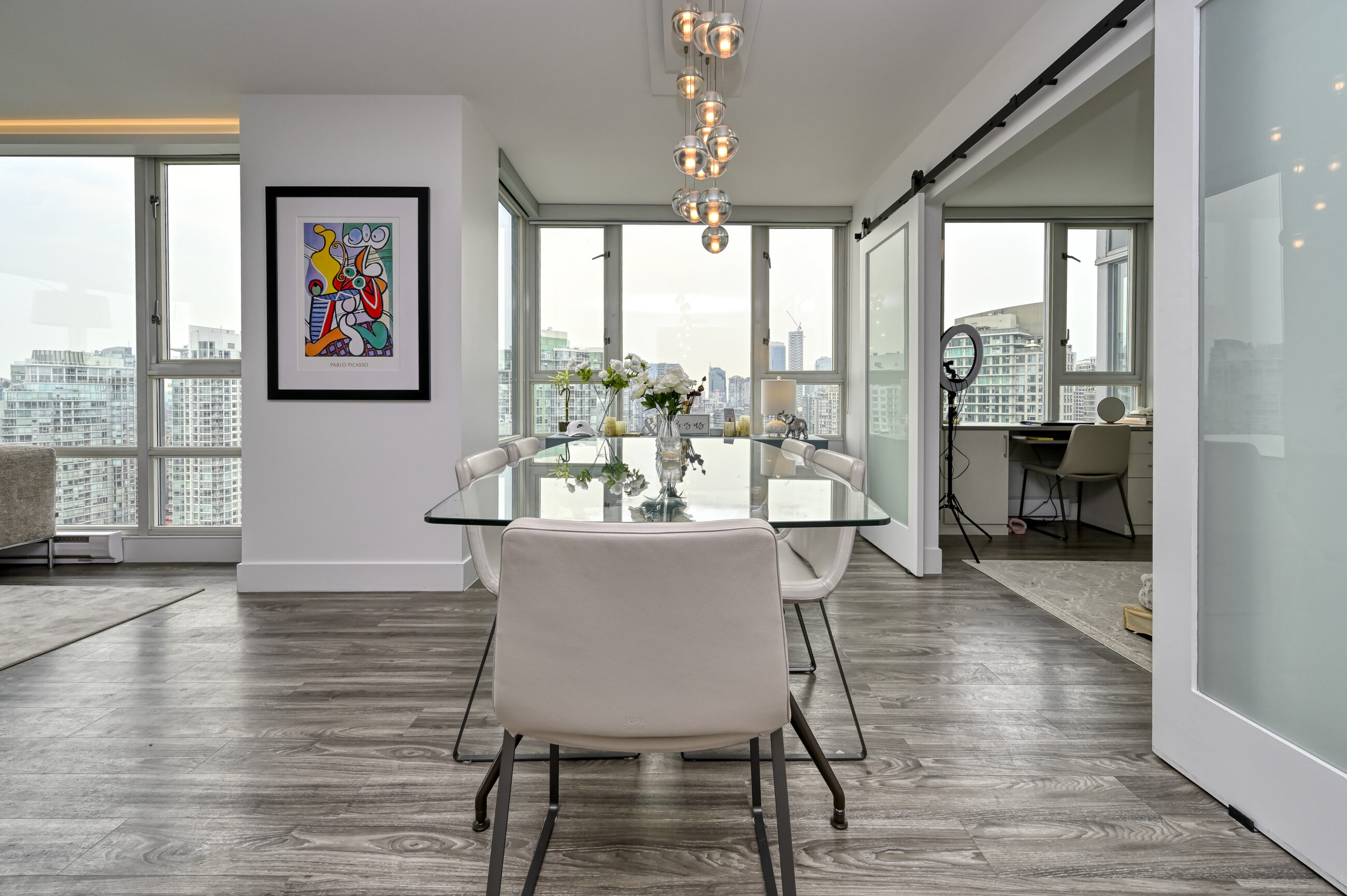 EXCEPTIONAL WATERFRONT TROPHY RESIDENCE ALONG THE PRESTIGIOUS MARINASIDE WATERFRONT PROMENADE - 3307 1033 Marinaside Crescent