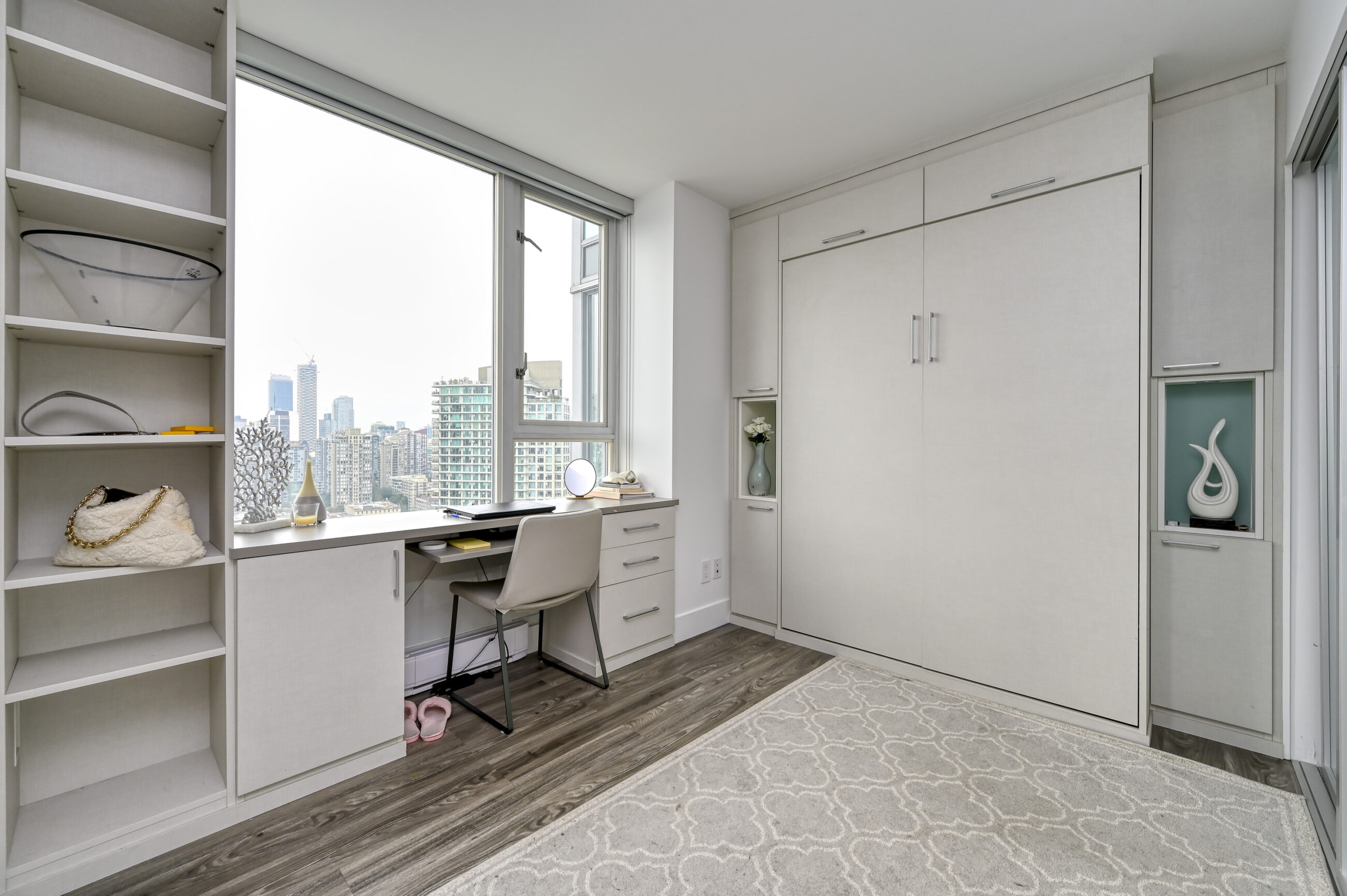 EXCEPTIONAL WATERFRONT TROPHY RESIDENCE ALONG THE PRESTIGIOUS MARINASIDE WATERFRONT PROMENADE - 3307 1033 Marinaside Crescent