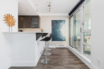 EXCEPTIONAL WATERFRONT TROPHY RESIDENCE ALONG THE PRESTIGIOUS MARINASIDE WATERFRONT PROMENADE - 3307 1033 Marinaside Crescent