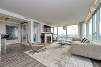 EXCEPTIONAL WATERFRONT TROPHY RESIDENCE ALONG THE PRESTIGIOUS MARINASIDE WATERFRONT PROMENADE - 3307 1033 Marinaside Crescent