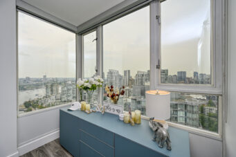 EXCEPTIONAL WATERFRONT TROPHY RESIDENCE ALONG THE PRESTIGIOUS MARINASIDE WATERFRONT PROMENADE - 3307 1033 Marinaside Crescent