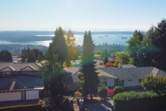 LUXURY BUILD OPPORTUNITY IN THE PRESTIGIOUS CHARTWELL NEIGHBOURHOOD OF WEST VANCOUVER - 1451 Chartwell Drive, West Vancouver