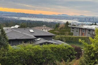WEST VANCOUVER LIVING WITH PANORAMIC OCEAN AND MOUNTAINS VIEWS - 657 Andover Place