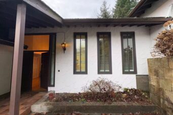 WEST VANCOUVER LIVING WITH PANORAMIC OCEAN AND MOUNTAINS VIEWS - 657 Andover Place