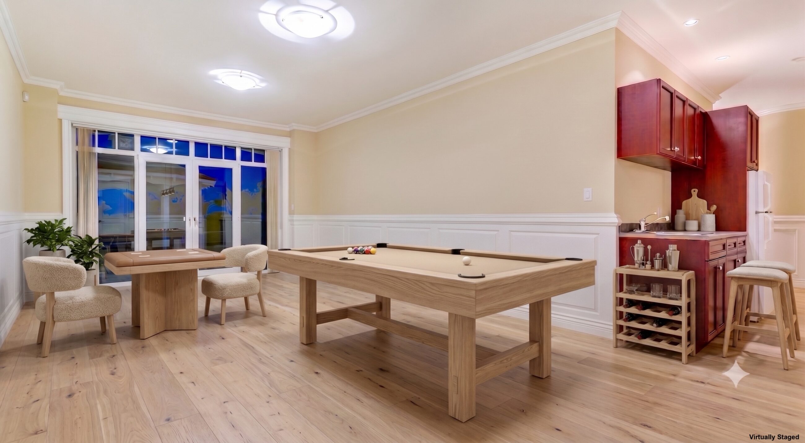 STUNNING CUSTOM HOME IN PRESTIGIOUS WEST BAY - 3395 Thompson Crescent