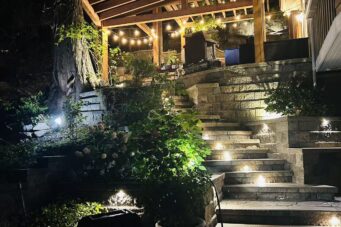 STUNNING CUSTOM HOME IN PRESTIGIOUS WEST BAY - 3395 Thompson Crescent