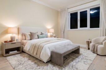 STUNNING CUSTOM HOME IN PRESTIGIOUS WEST BAY - 3395 Thompson Crescent