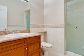 STUNNING CUSTOM HOME IN PRESTIGIOUS WEST BAY - 3395 Thompson Crescent