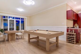 STUNNING CUSTOM HOME IN PRESTIGIOUS WEST BAY - 3395 Thompson Crescent