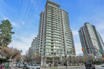 BEAUTIFUL COSMOS APARTMENT BY CONCORD PACIFIC  - 309 161 W Georgia Street, Vancouver