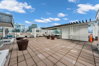 BEAUTIFUL COSMOS APARTMENT BY CONCORD PACIFIC  - 309 161 W Georgia Street, Vancouver