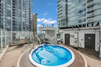 BEAUTIFUL COSMOS APARTMENT BY CONCORD PACIFIC  - 309 161 W Georgia Street, Vancouver