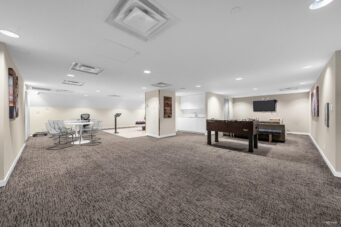BEAUTIFUL COSMOS APARTMENT BY CONCORD PACIFIC  - 309 161 W Georgia Street, Vancouver