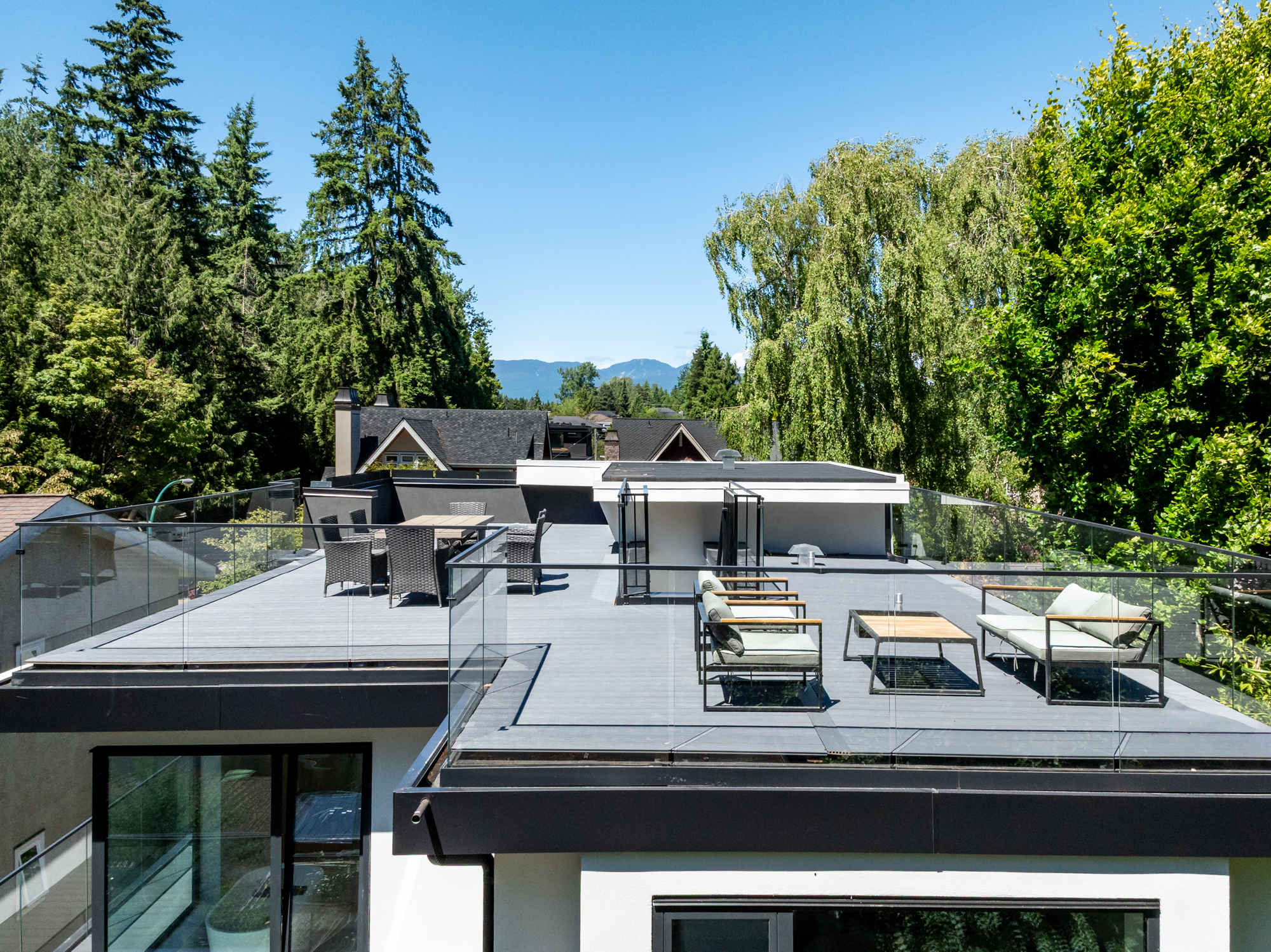 NEWLY BUILT ARCHITECTURAL RESIDENCE IN THE HEART OF DUNBAR - 4090 W 31st Avenue