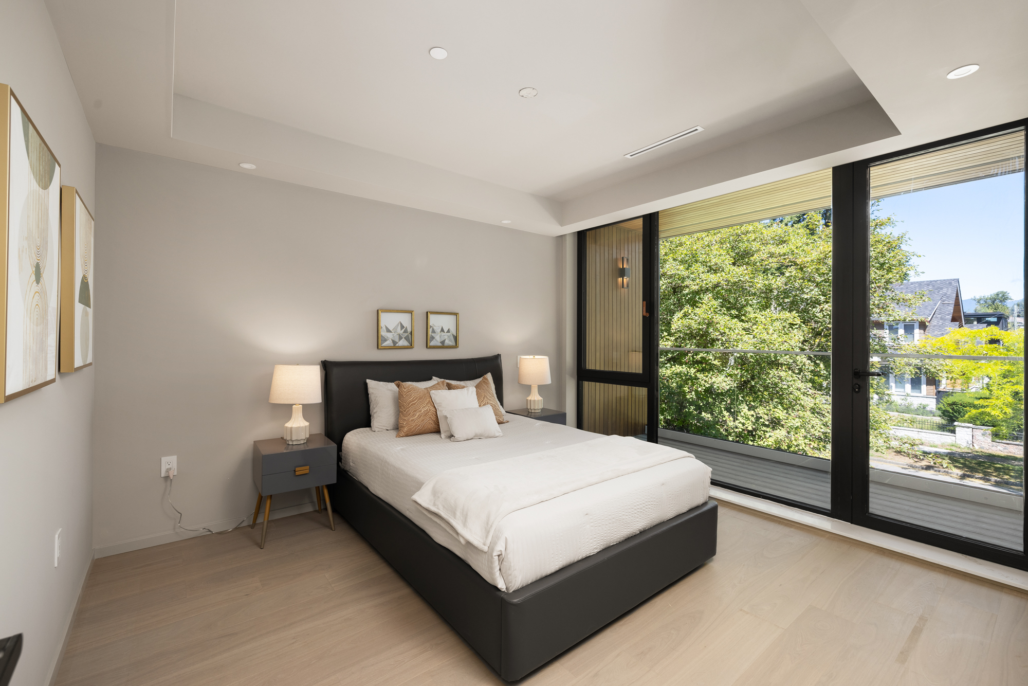 NEWLY BUILT ARCHITECTURAL RESIDENCE IN THE HEART OF DUNBAR - 4090 W 31st Avenue