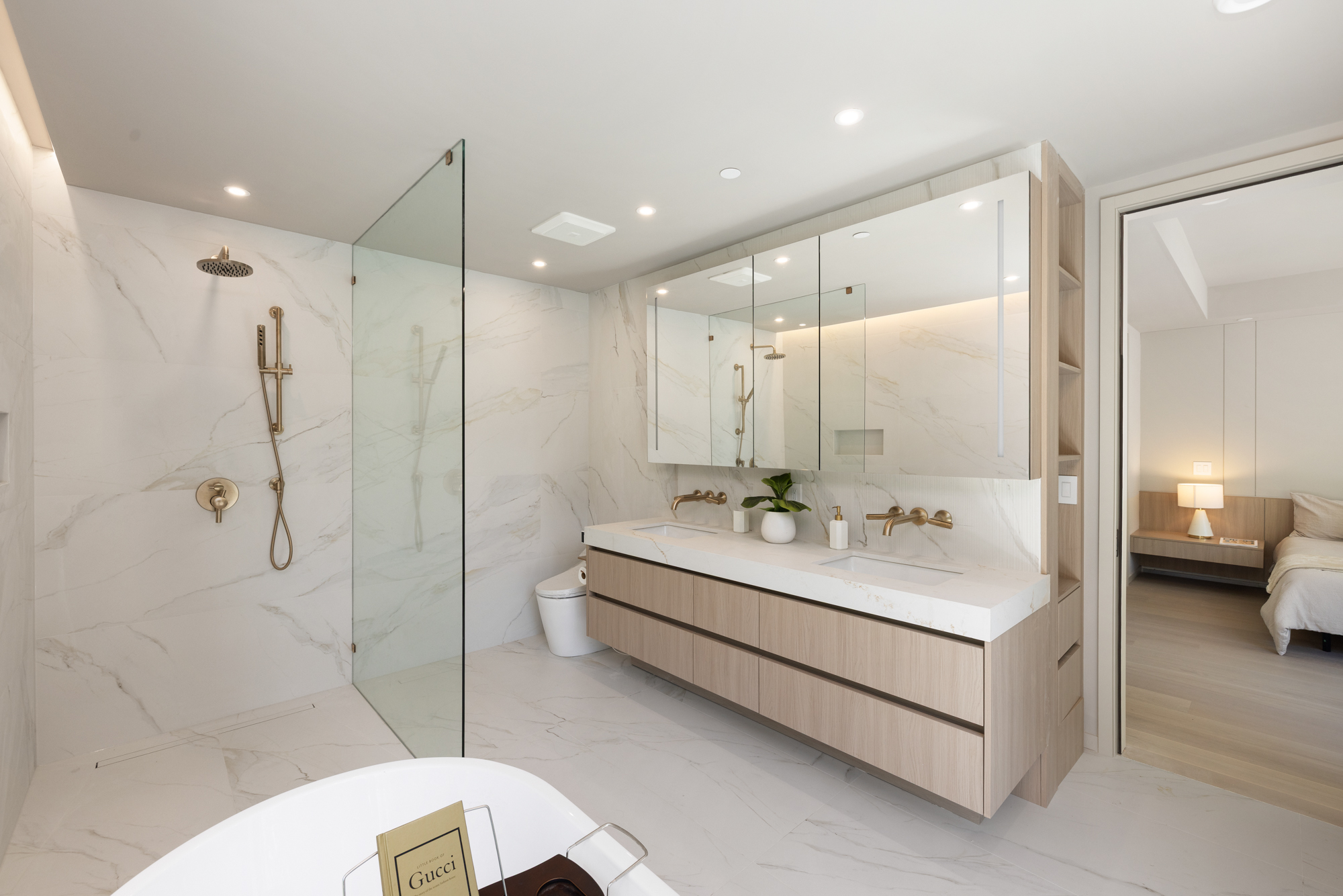 NEWLY BUILT ARCHITECTURAL RESIDENCE IN THE HEART OF DUNBAR - 4090 W 31st Avenue