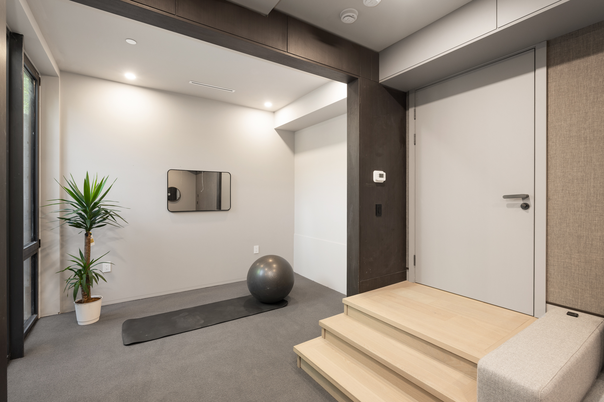 NEWLY BUILT ARCHITECTURAL RESIDENCE IN THE HEART OF DUNBAR - 4090 W 31st Avenue