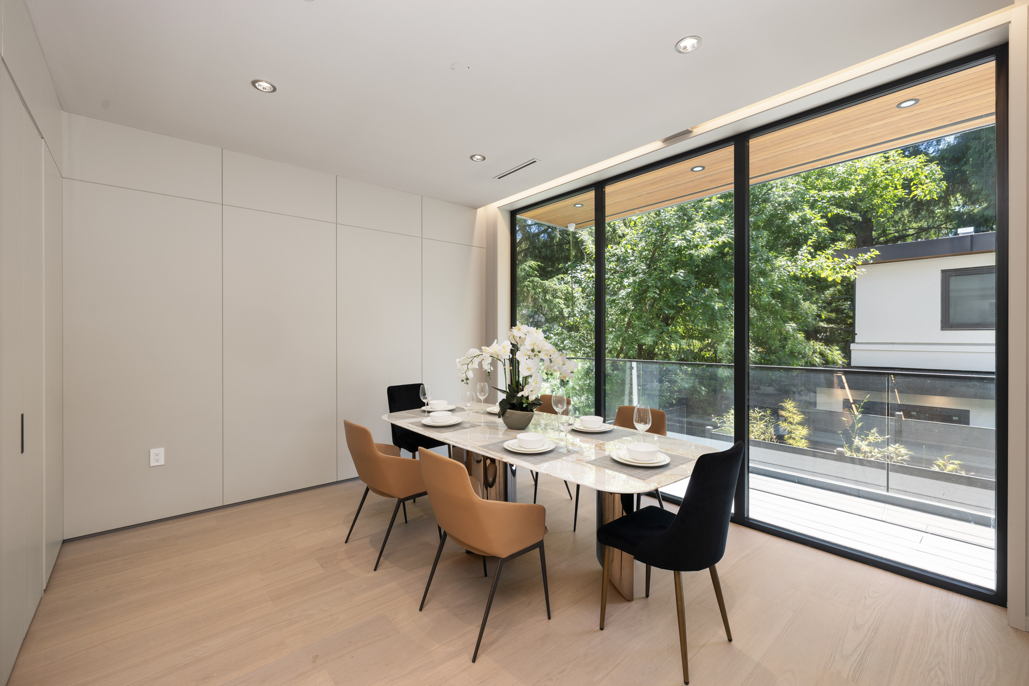 NEWLY BUILT ARCHITECTURAL RESIDENCE IN THE HEART OF DUNBAR - 4090 W 31st Avenue